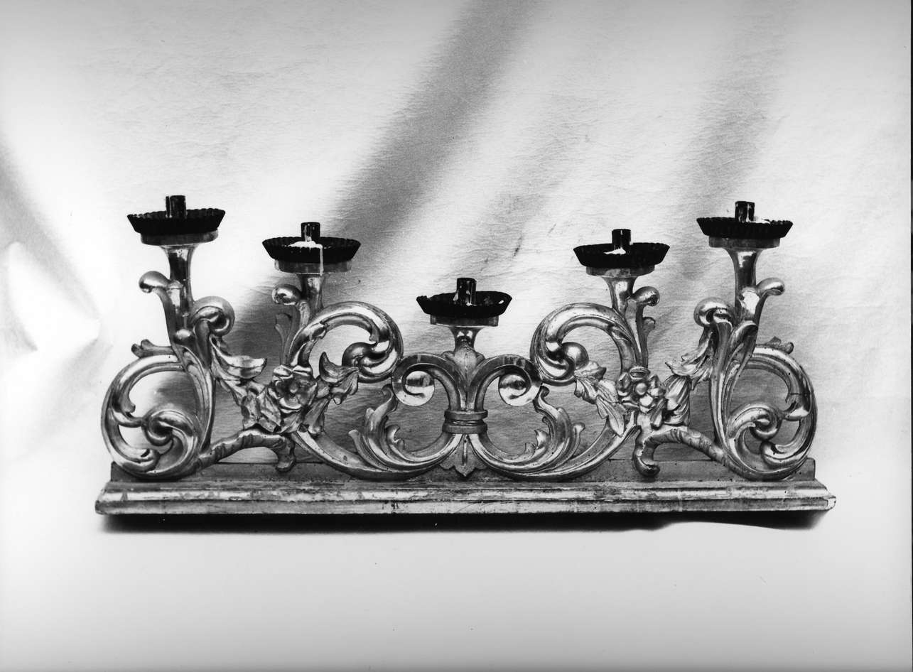 candelabro a serpentina, opera isolata - bottega ligure (sec. XVIII)