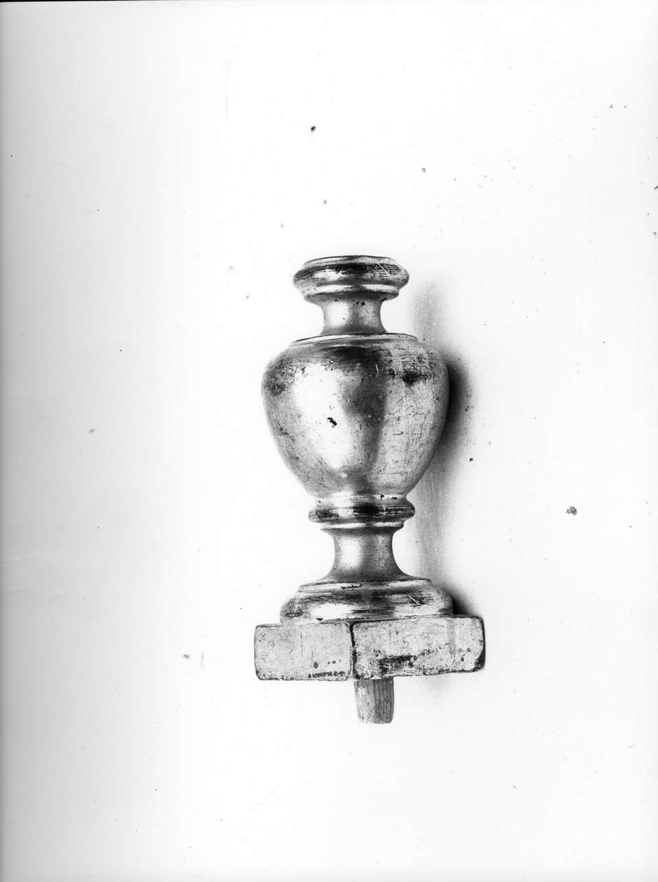 vaso d'altare per composizione floreale, serie - bottega ligure (sec. XVIII)