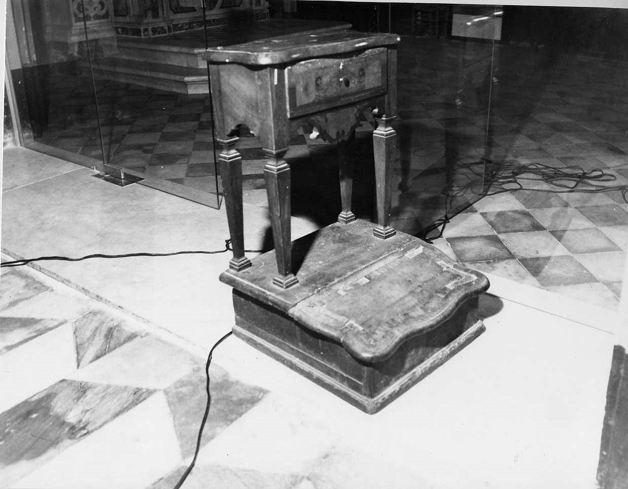 inginocchiatoio, opera isolata - ambito italiano (secc. XVIII/ XIX)