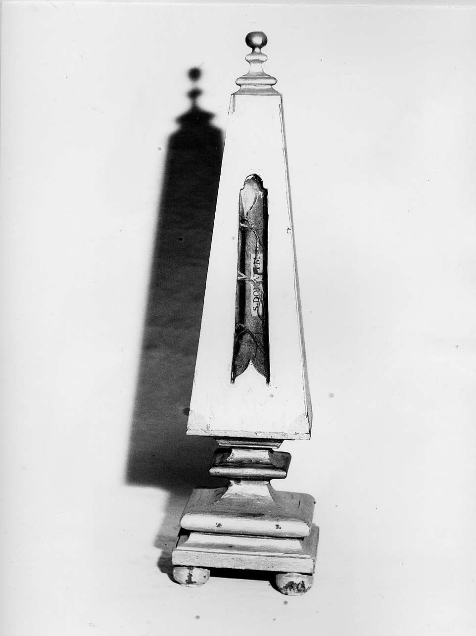 reliquiario architettonico - a piramide, serie - bottega ligure (sec. XVIII)