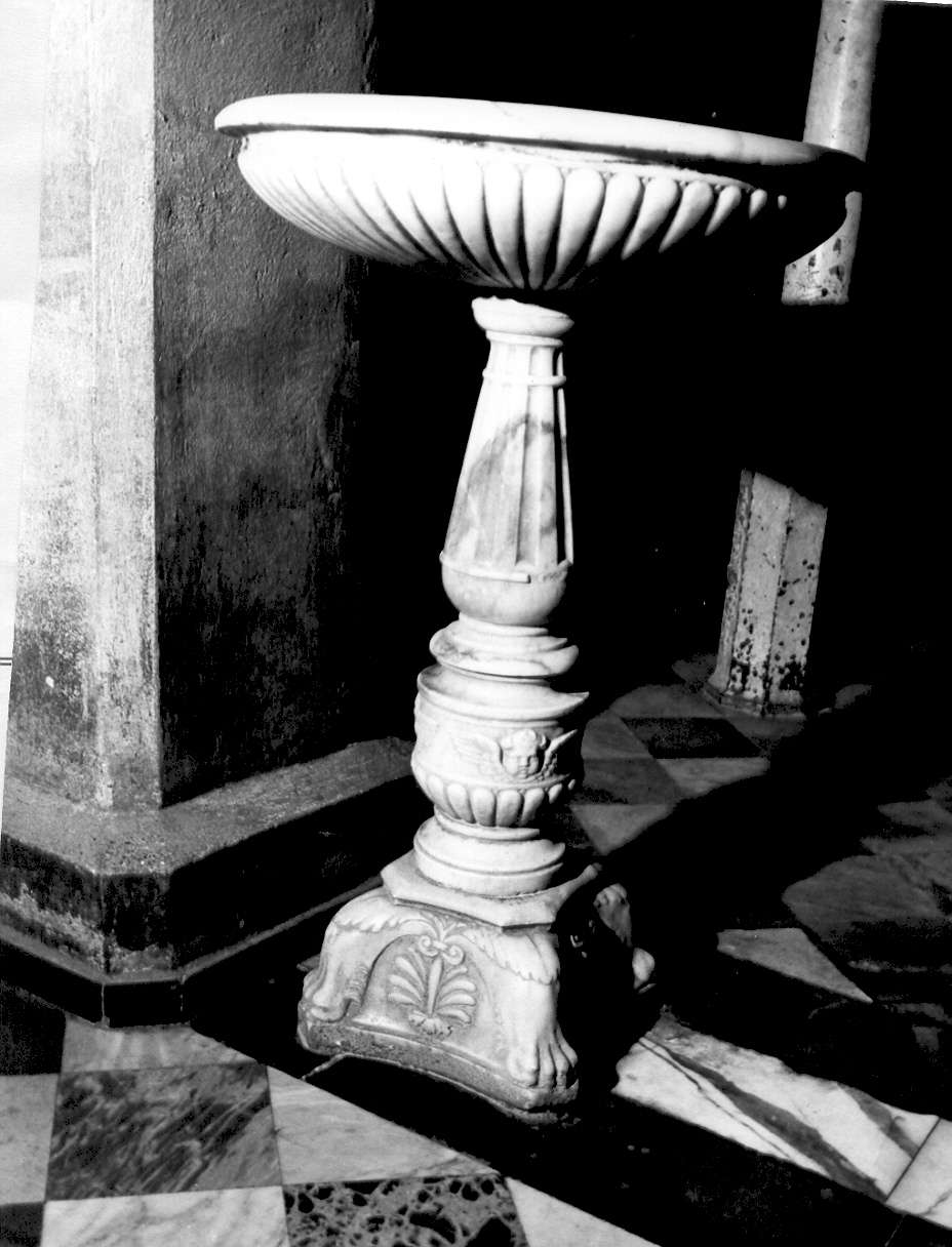 acquasantiera - a fusto, opera isolata - bottega italiana (inizio sec. XVI)