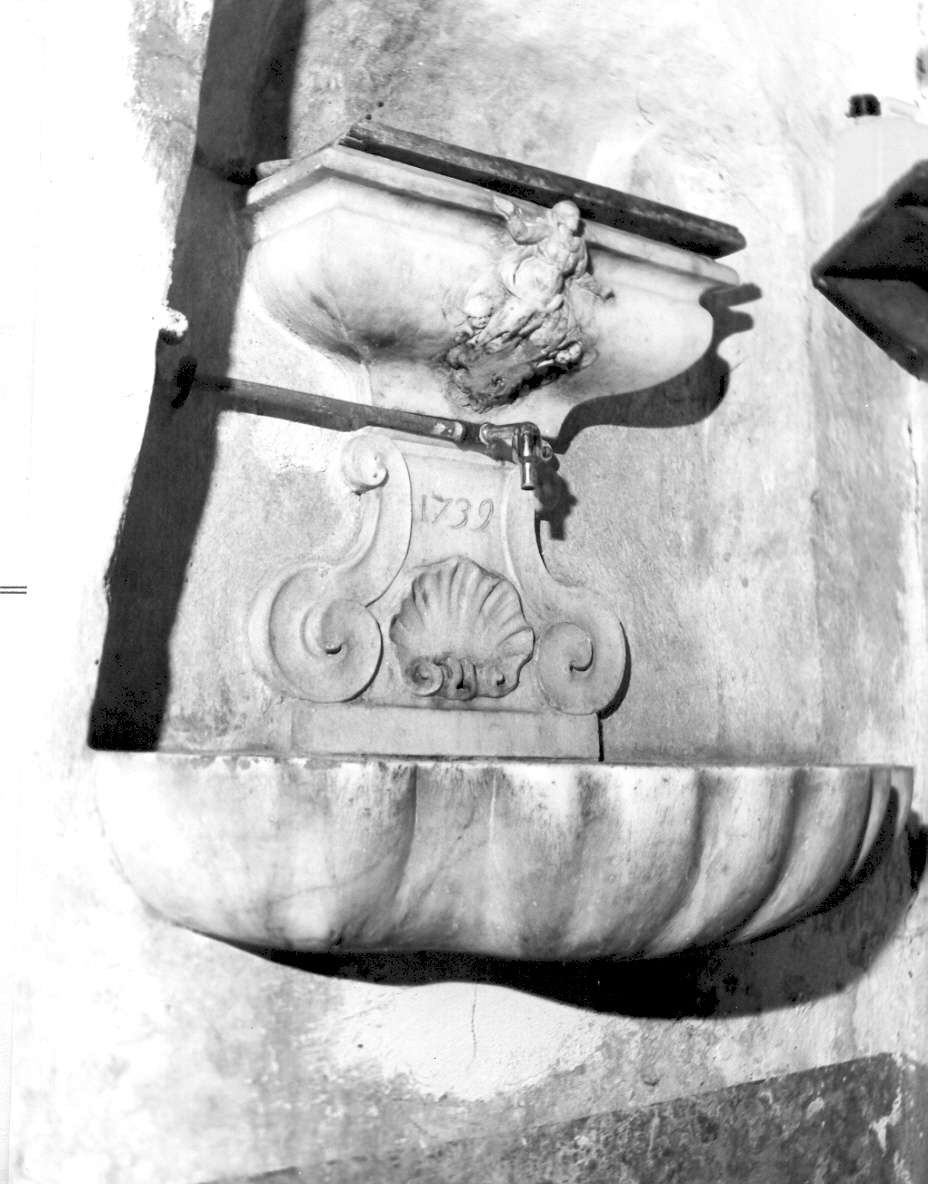 lavabo da sacrestia, opera isolata - bottega italiana (secondo quarto sec. XVIII)