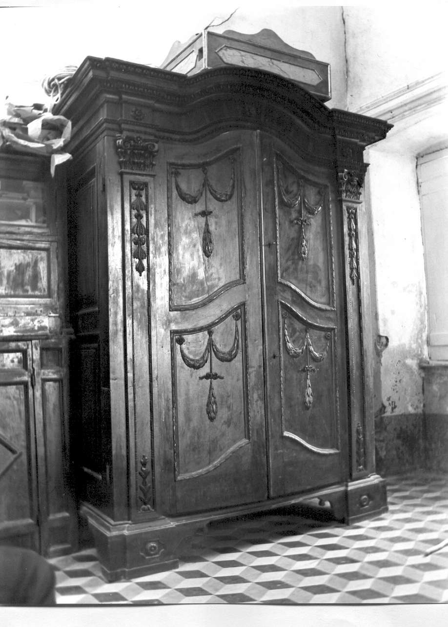 armadio da sacrestia - PRODUZIONE LIGURE (fine/inizio secc. XVIII/ XIX)