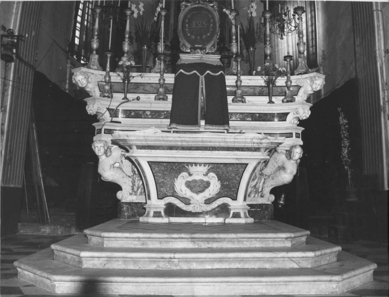 motivi decorativi vegetali con figure alate (altare maggiore, insieme) - manifattura ligure (sec. XVIII)