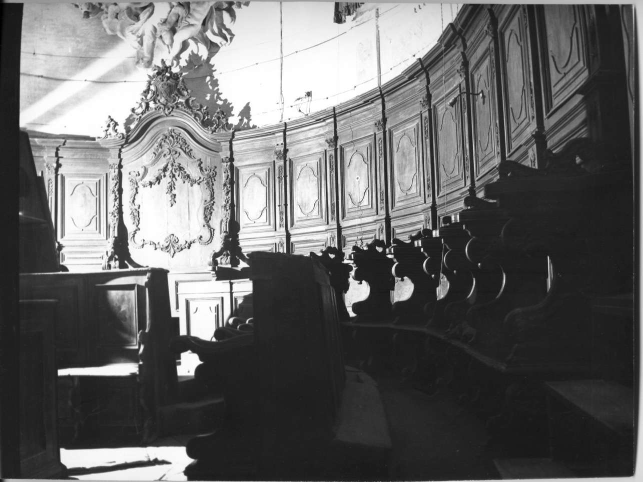 motivi decorativi floreali (stalli del coro, insieme) - PRODUZIONE GENOVESE (sec. XVIII)