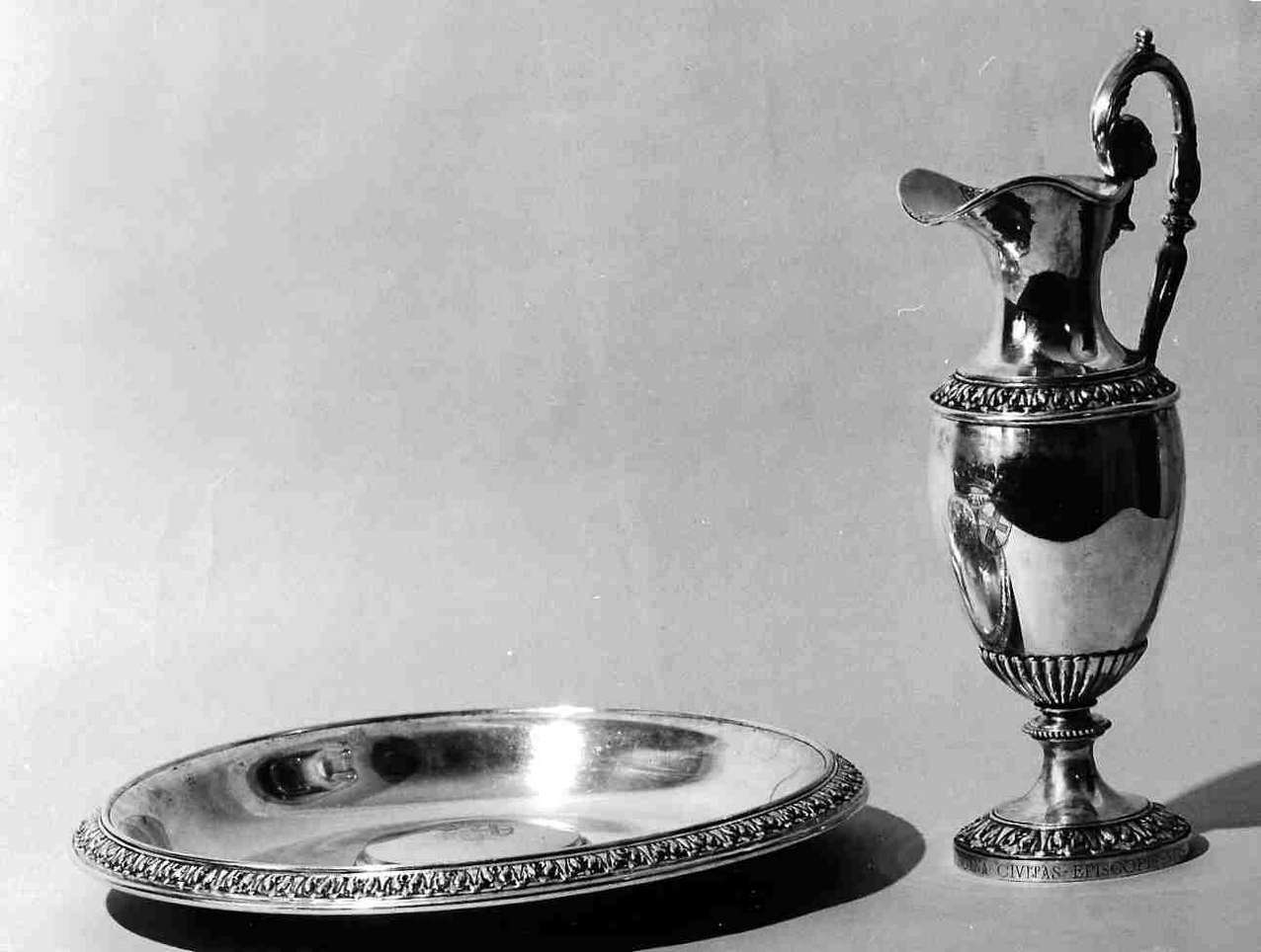 brocca, elemento d'insieme - bottega italiana (primo quarto sec. XX)