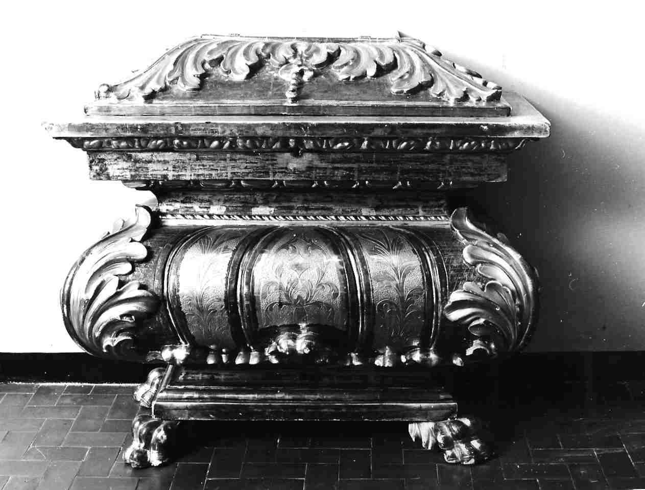 urna, opera isolata - bottega savonese (sec. XVIII)