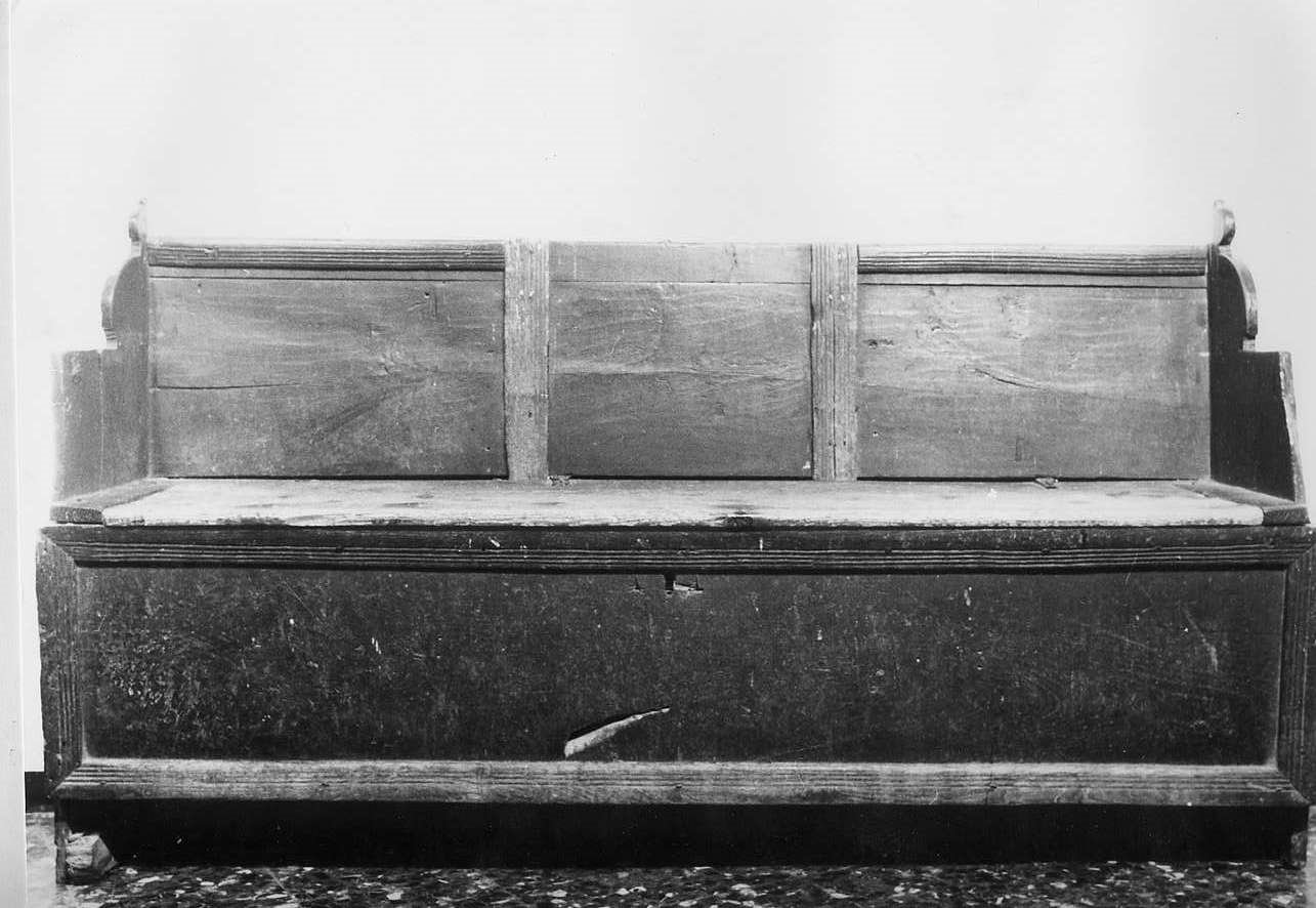 cassapanca, opera isolata - bottega ligure (sec. XVII)