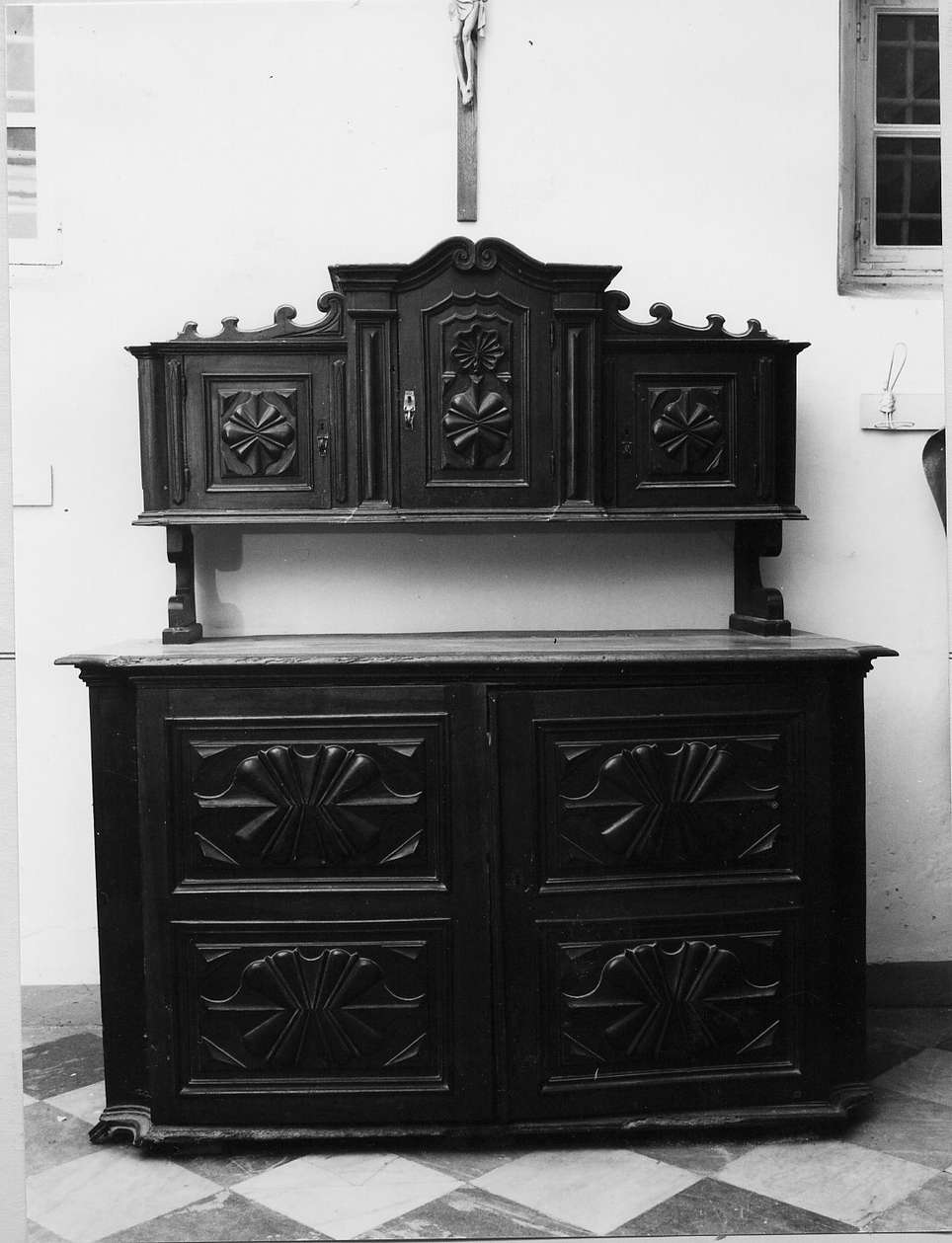 mobile da sacrestia, opera isolata - bottega ligure (sec. XVIII)