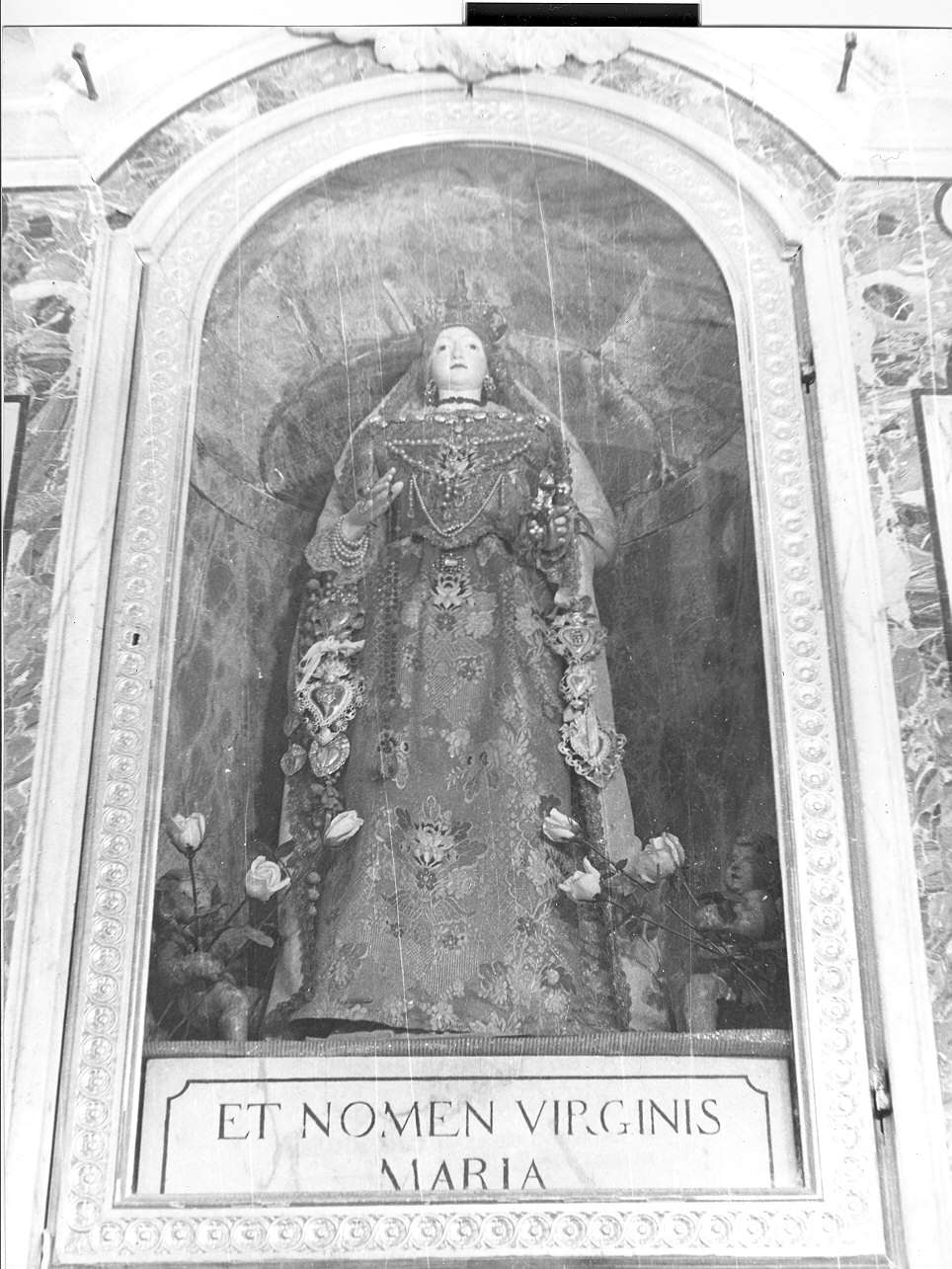 Madonna della Misericordia (statua, elemento d'insieme) - bottega spagnola (?) (primo quarto sec. XVIII, sec. XX)