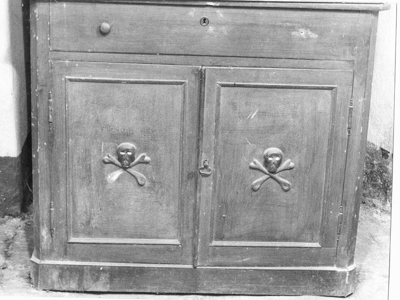 teschio (armadio da sacrestia, opera isolata) - bottega italiana (sec. XIX)