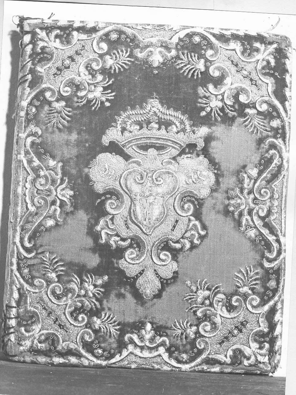 coperta di libro, opera isolata - manifattura genovese (sec. XVIII)