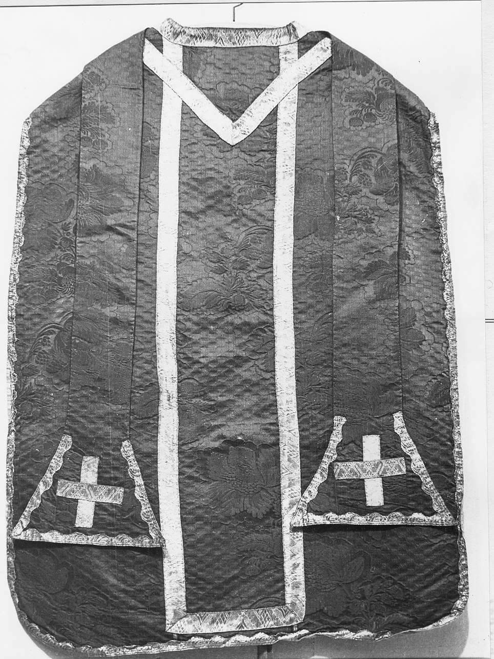 paramento liturgico, insieme - manifattura genovese (sec. XIX)