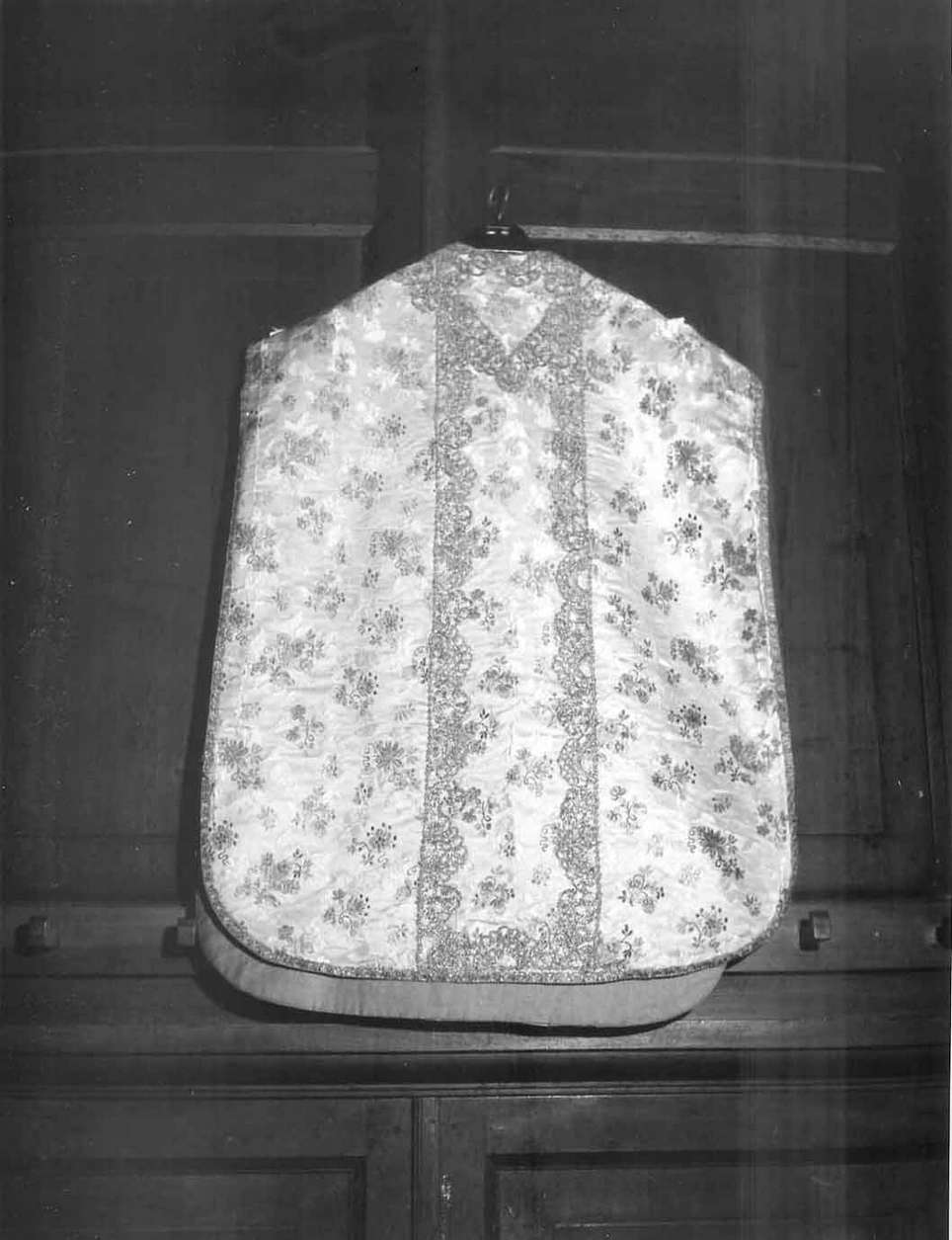 motivi decorativi vegetali/ motivo decorativo floreale (pianeta, opera isolata) - manifattura italiana (fine sec. XVIII)