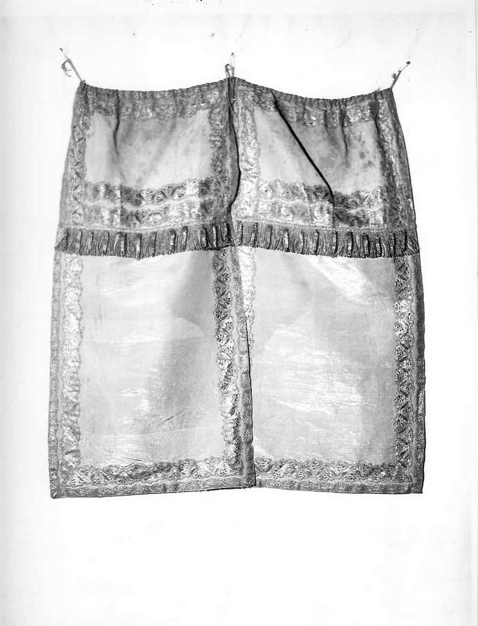 conopeo, opera isolata - manifattura ligure (sec. XIX)