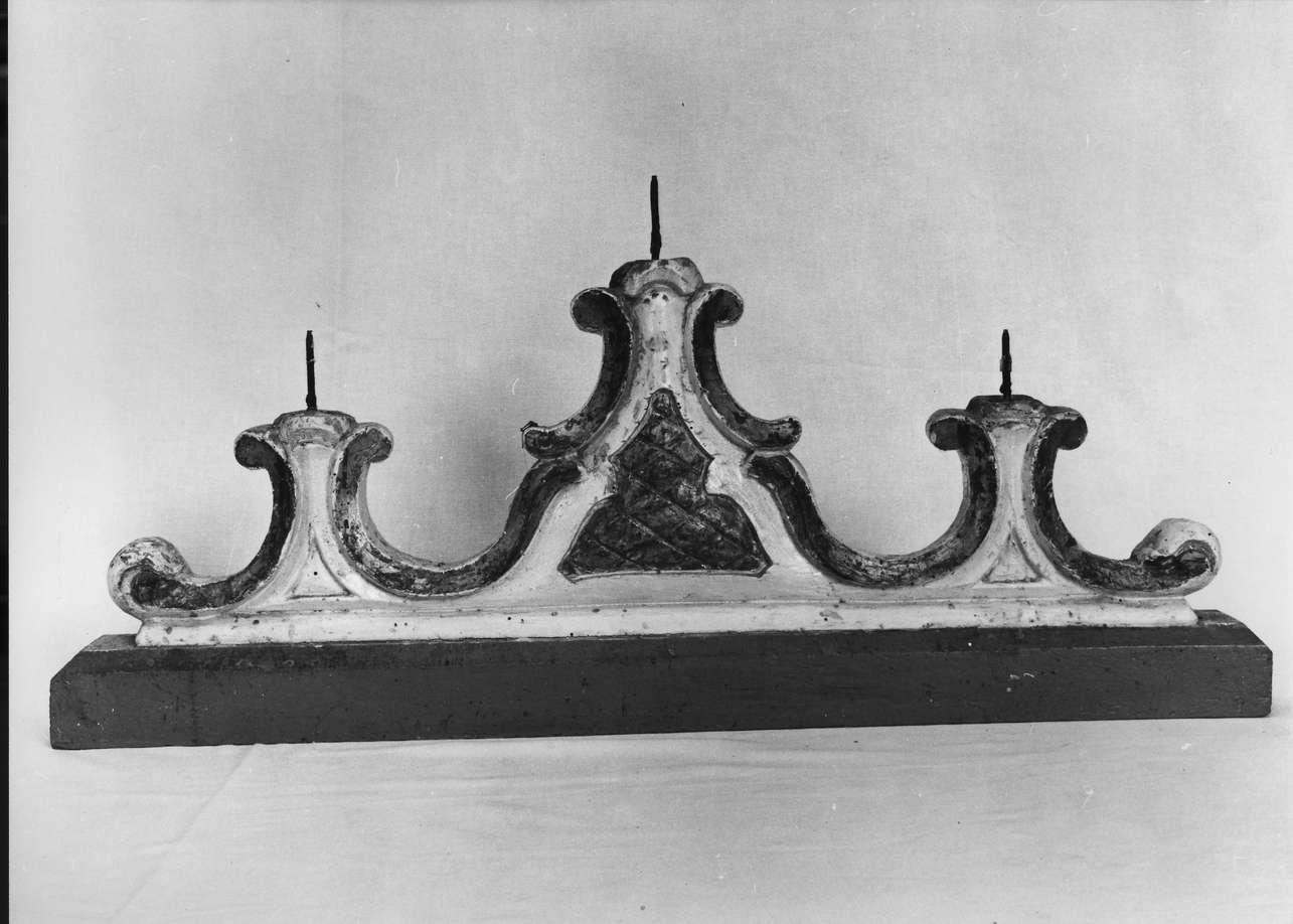candelabro a serpentina, serie - bottega ligure (sec. XIX)