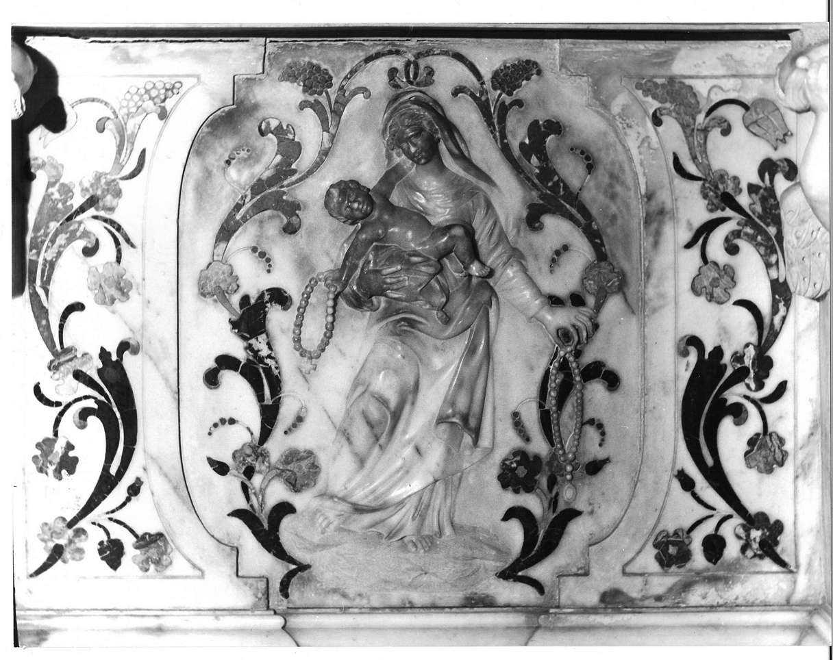 Madonna del Rosario (paliotto, elemento d'insieme) - bottega ligure (terzo quarto, inizio sec. XVIII, sec. XIX)