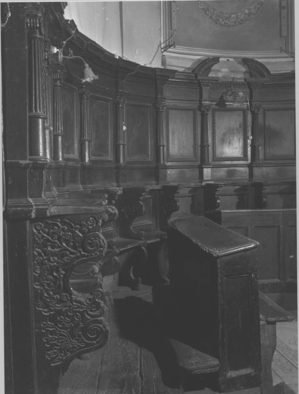 motivi decorativi vegetali (stalli del coro, elemento d'insieme) - bottega ligure (sec. XVII)