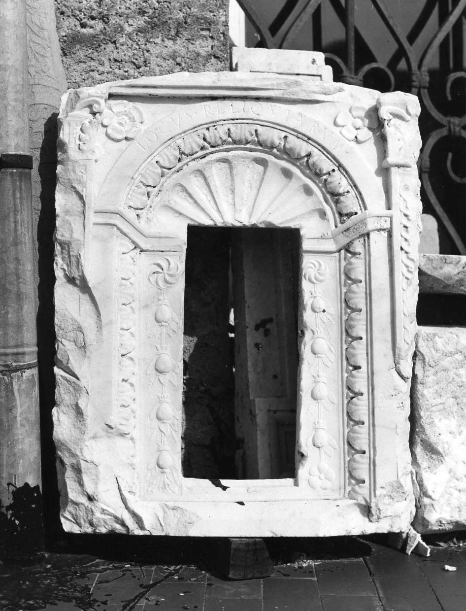 tabernacolo-reliquiario, frammento - bottega italiana (sec. XVI)