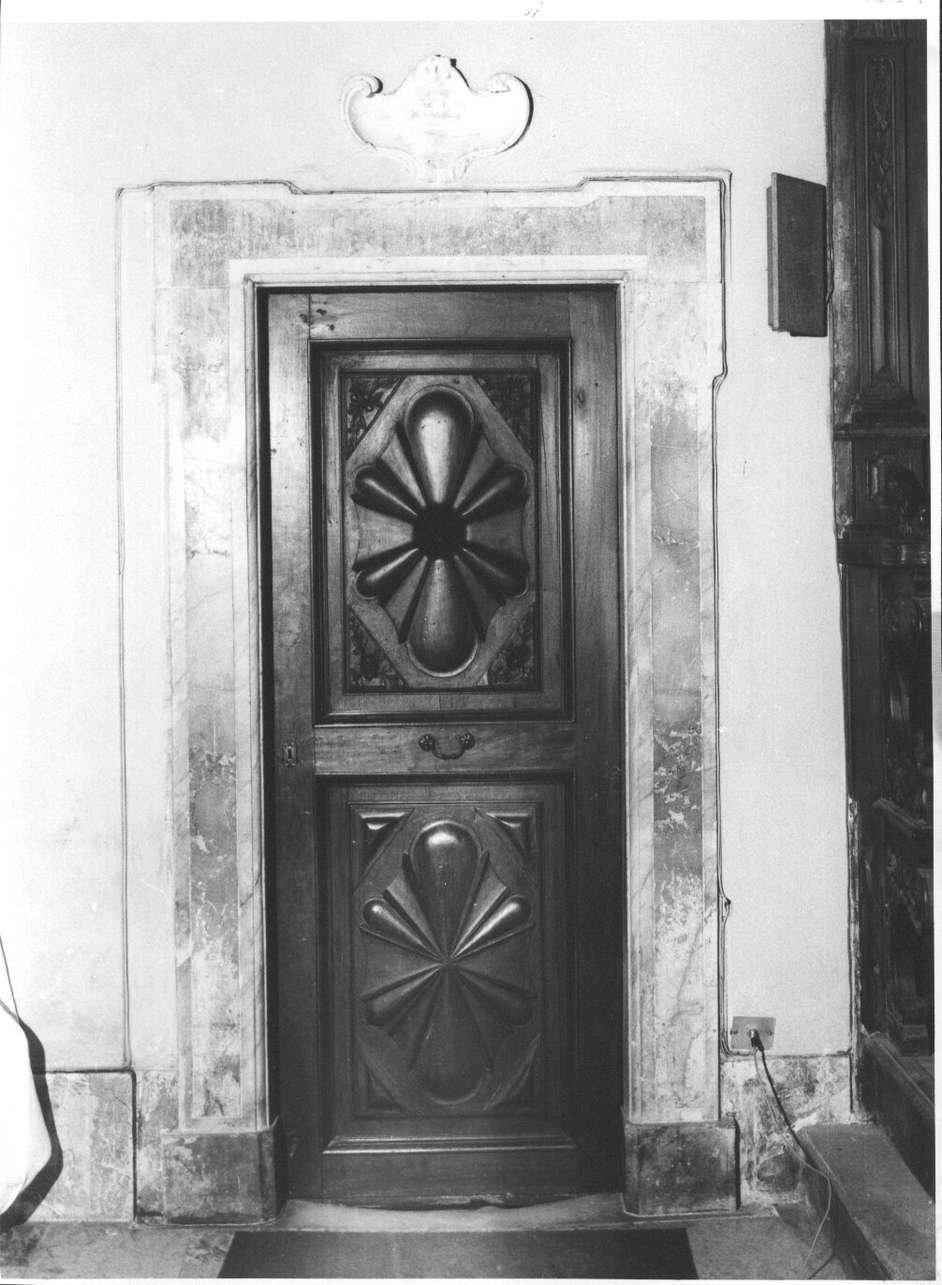 mostra di porta, coppia - bottega italiana (sec. XVIII)