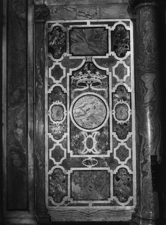 corona (decorazione plastico-architettonica, coppia) - PRODUZIONE LIGURE, produzione lombarda (primo quarto sec. XVII)