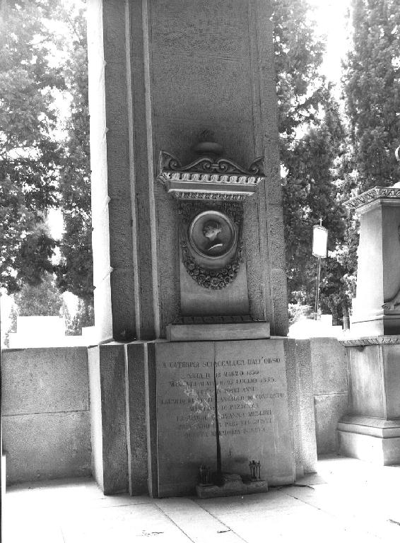 monumento funebre, opera isolata di Alljo B (seconda metà sec. XIX)