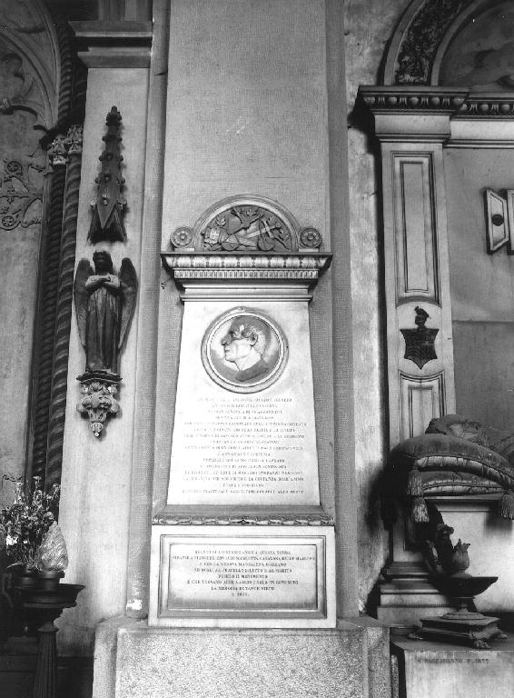 monumento funebre - a edicola, opera isolata di De Barbieri Antonio (terzo quarto sec. XIX)