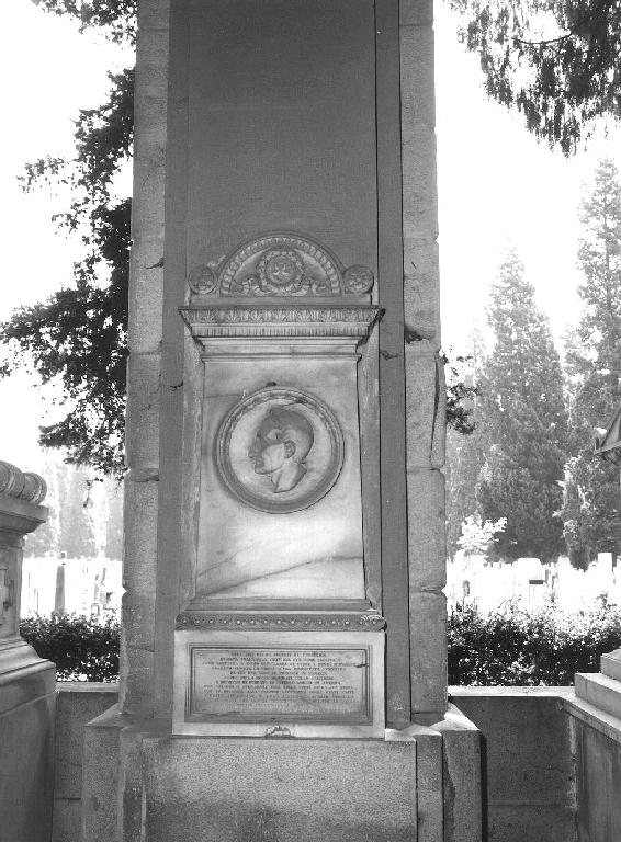 monumento funebre - a edicola, opera isolata di Cevasco Giovanni Battista (terzo quarto sec. XIX)