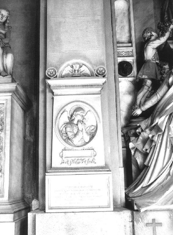 angelo orante (monumento funebre - a edicola, opera isolata) di Varni Santo (sec. XIX)