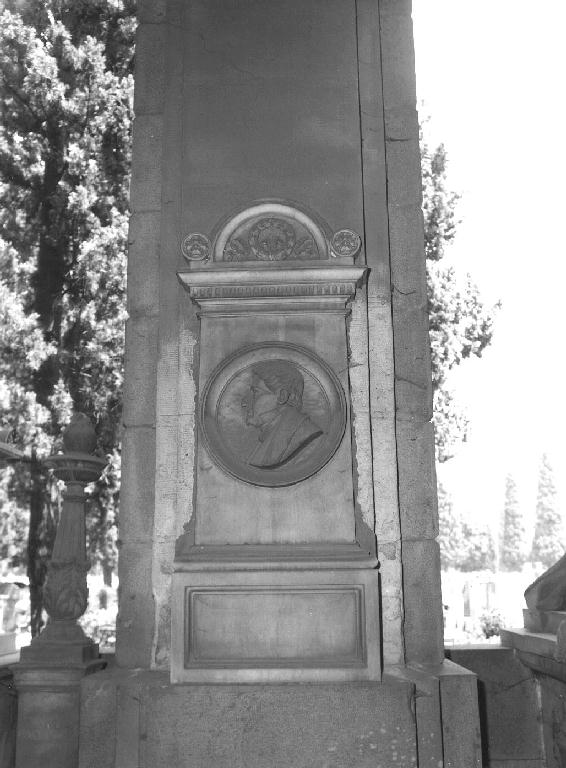 monumento funebre - a edicola, opera isolata - bottega genovese (seconda metà sec. XIX)