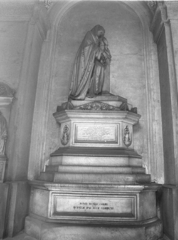 figura allegorica femminile (monumento funebre, opera isolata) di De Barbieri Antonio (seconda metà sec. XIX)