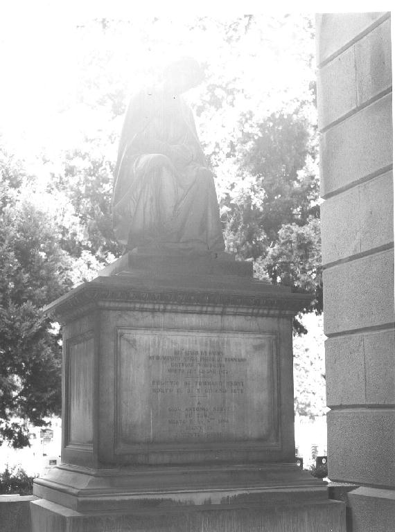 donna che prega (monumento funebre, opera isolata) di Giacobbe Emanuele (sec. XIX)
