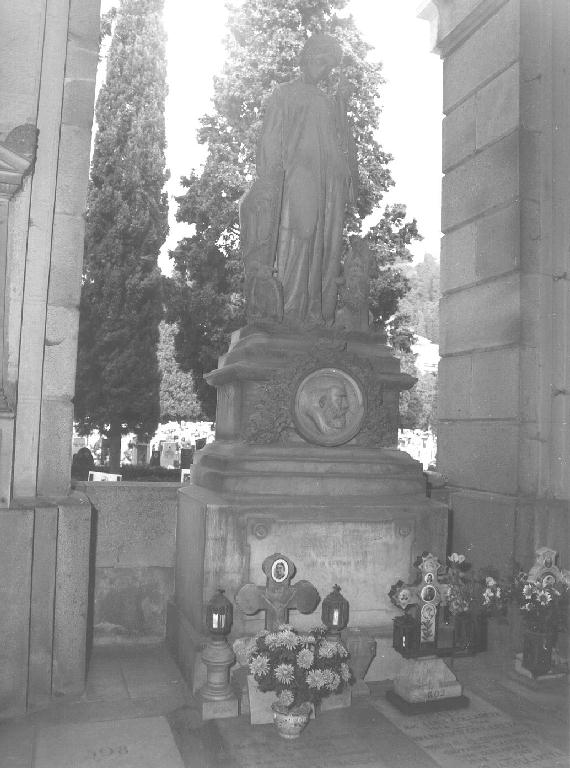 figura allegorica femminile (monumento funebre, opera isolata) di Saccomanno Santo (sec. XIX)