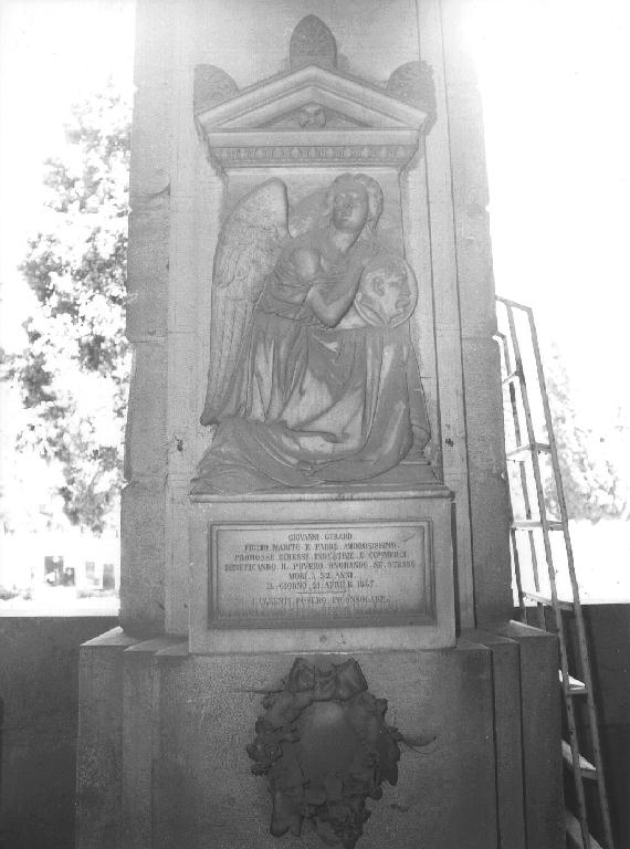 angelo reggistemma (monumento funebre - a edicola, opera isolata) di Fabiani Federico (sec. XIX)