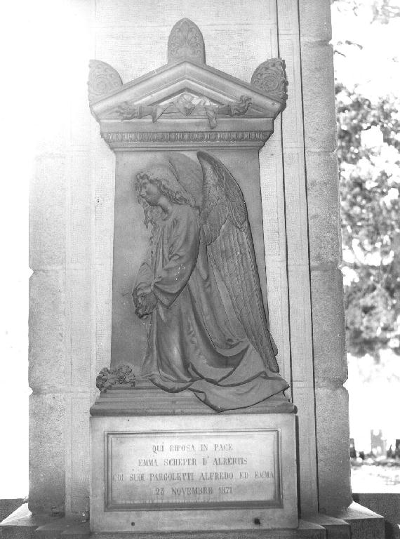 angelo orante (monumento funebre - a edicola, opera isolata) di Benetti Giuseppe (sec. XIX)