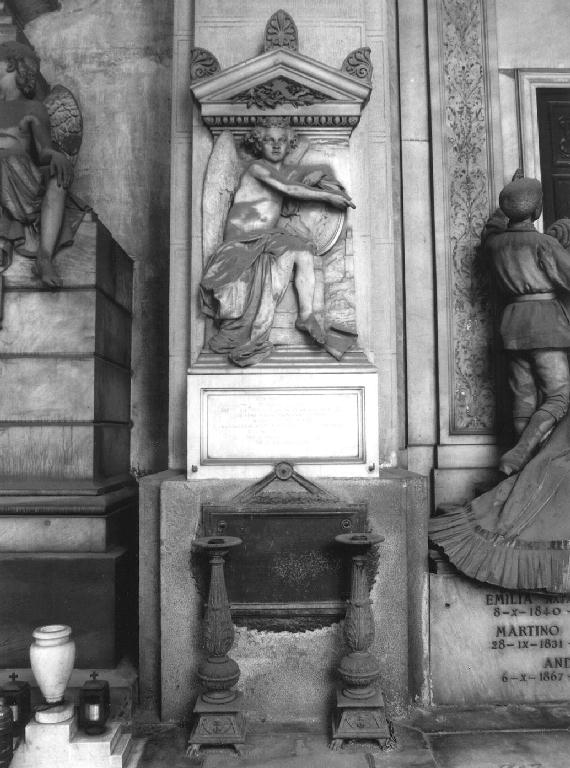 angelo reggistemma (monumento funebre, opera isolata) di Scanzi Giovanni (sec. XX)