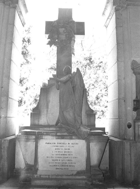 angelo orante (monumento funebre, opera isolata) di Benetti Giuseppe (sec. XIX)