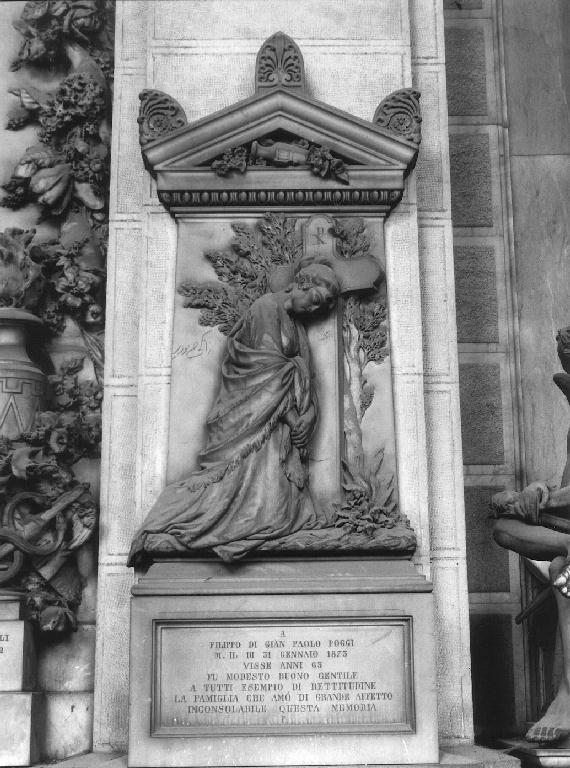 FIGURA FEMMINILE CON CROCE (monumento funebre - a edicola, opera isolata) di Benetti Giuseppe (sec. XIX)