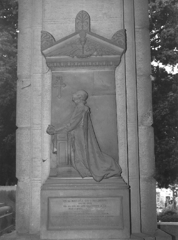 figura maschile che prega (monumento funebre - a edicola, opera isolata) di Rota Antonio (sec. XIX)