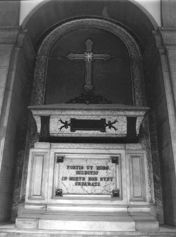 croce come simbolo di Cristo (sarcofago, opera isolata) di Gaggero Carlo (fine sec. XIX)