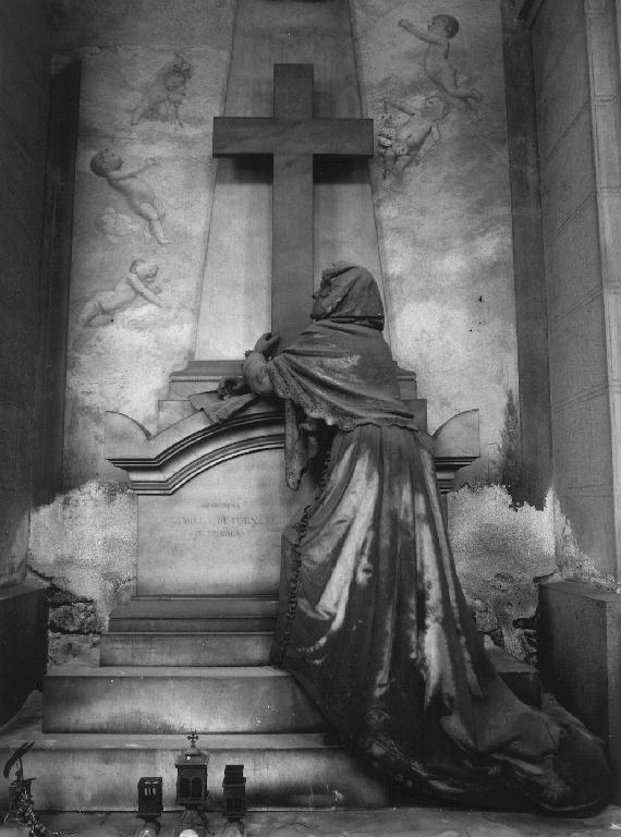 figura femminile dolente (monumento funebre, opera isolata) di Bozzano Antonio (sec. XIX)
