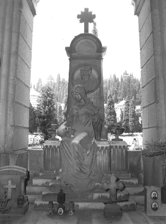 figura allegorica femminile (monumento funebre, opera isolata) - bottega genovese (primo quarto sec. XX)