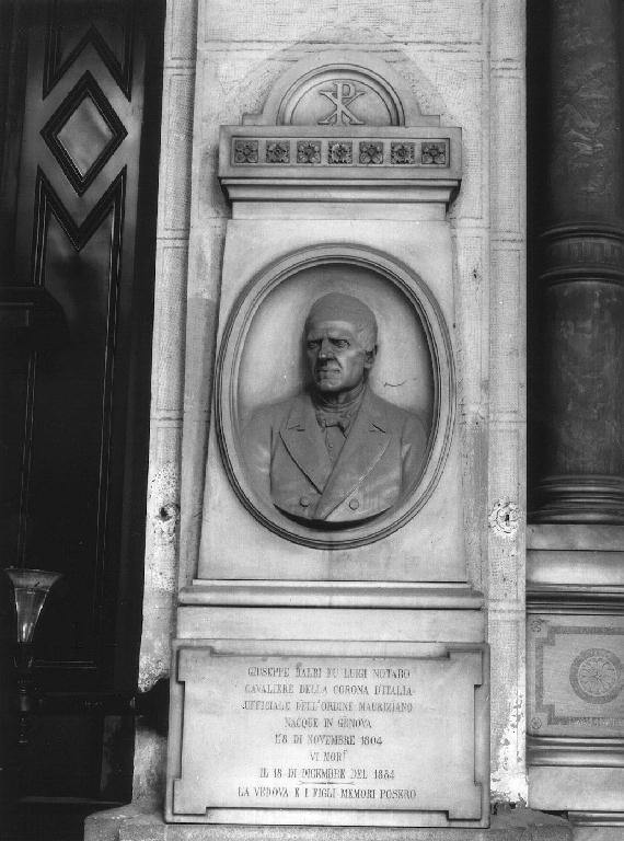 ritratto d'uomo (monumento funebre - a edicola, opera isolata) di Benetti Giuseppe (sec. XIX)