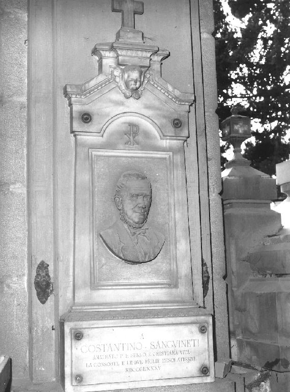 ritratto d'uomo (monumento funebre - a edicola, opera isolata) di Beltrami Luigi (sec. XIX)
