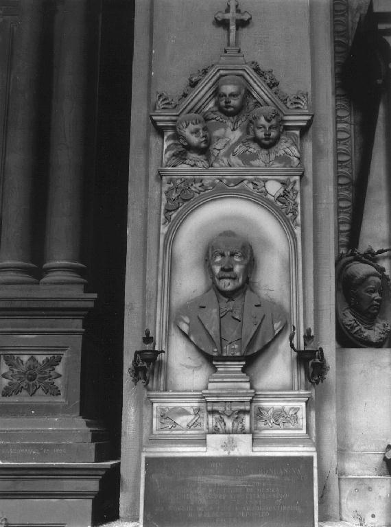 monumento funebre - a edicola, opera isolata di Canessa Achille (sec. XIX)