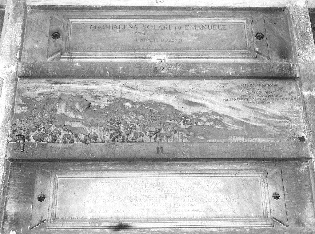 figura femminile (monumento funebre, opera isolata) - bottega genovese (secondo quarto sec. XX)