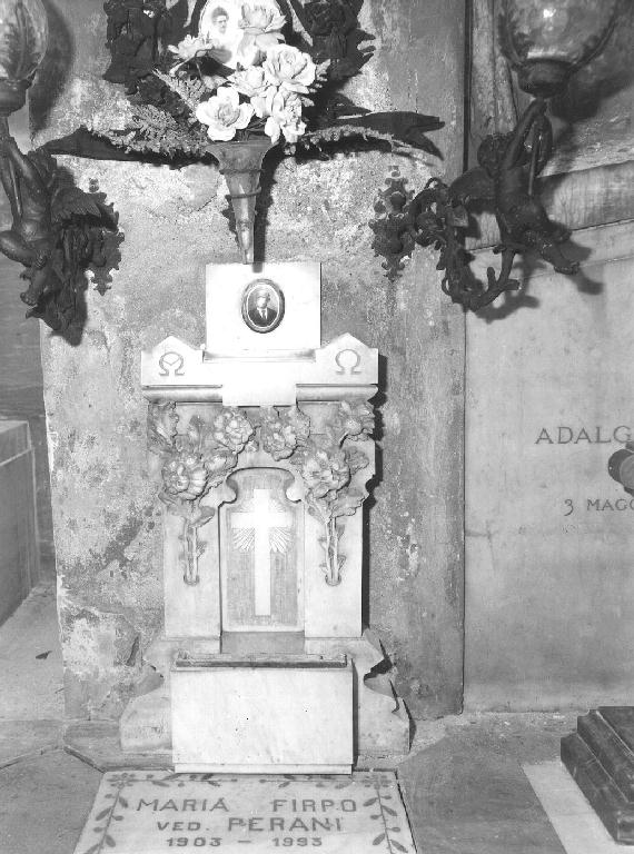 motivi decorativi floreali (monumento funebre, opera isolata) - bottega genovese (primo quarto sec. XX)