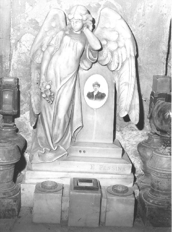 angelo (monumento funebre, opera isolata) di Pessina Enrico (primo quarto sec. XX)