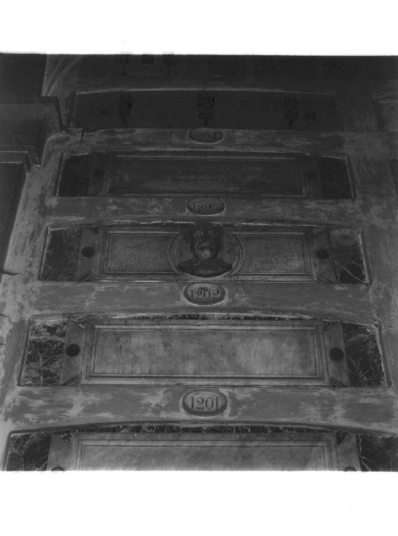 ritratto d'uomo (monumento funebre, opera isolata) - ambito ligure (sec. XIX)