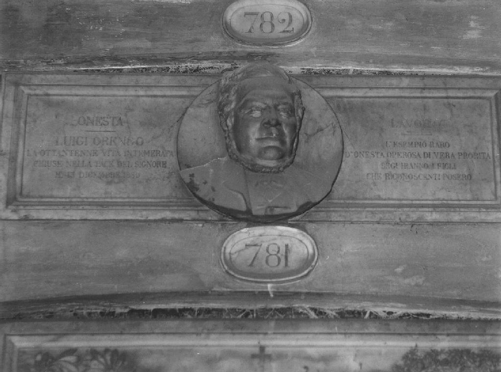 ritratto d'uomo (monumento funebre, opera isolata) - ambito ligure (sec. XIX)